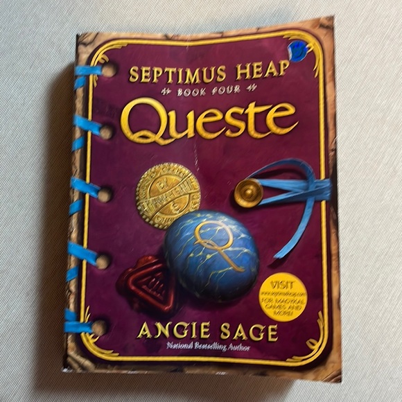 📚2/$6 Queste #4 in the Septimus Heap Series - Picture 1 of 12